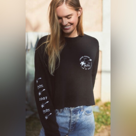 Brandy Melville Tops - Brandy Melville Black Cropped Sweatshirt One Size Women's